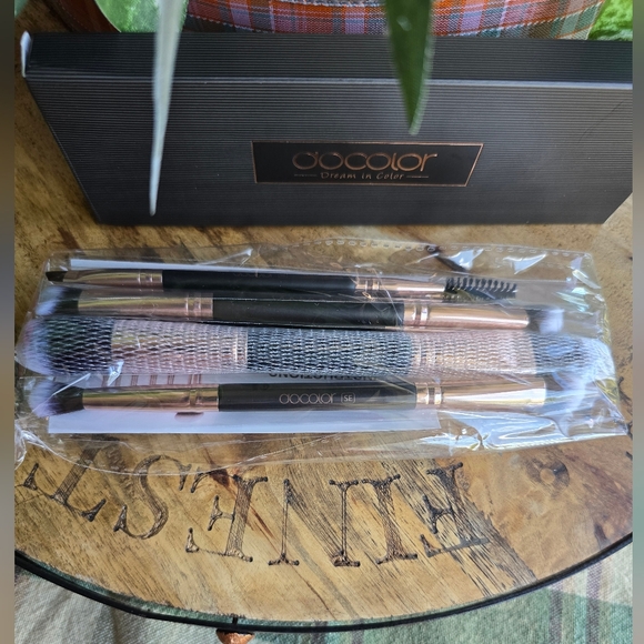 Docolor Essentials Makeup Brush Set NIB - Picture 6 of 7